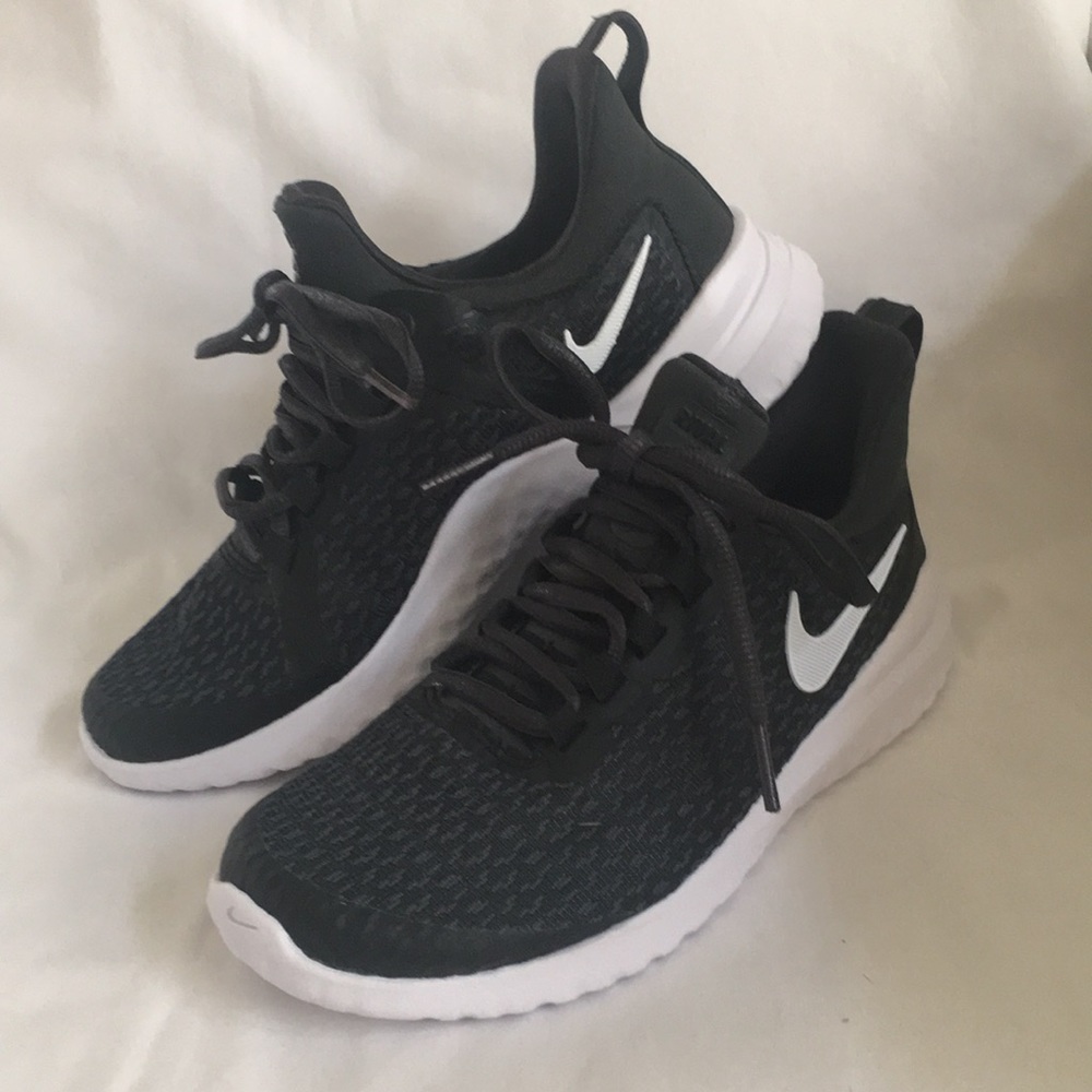 Nike Renew Black shoes sz 5